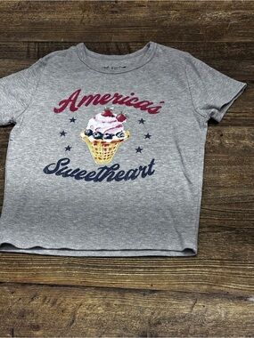 Gray 'America's Sweetheart' Graphic Tee with Ice Cream Motif